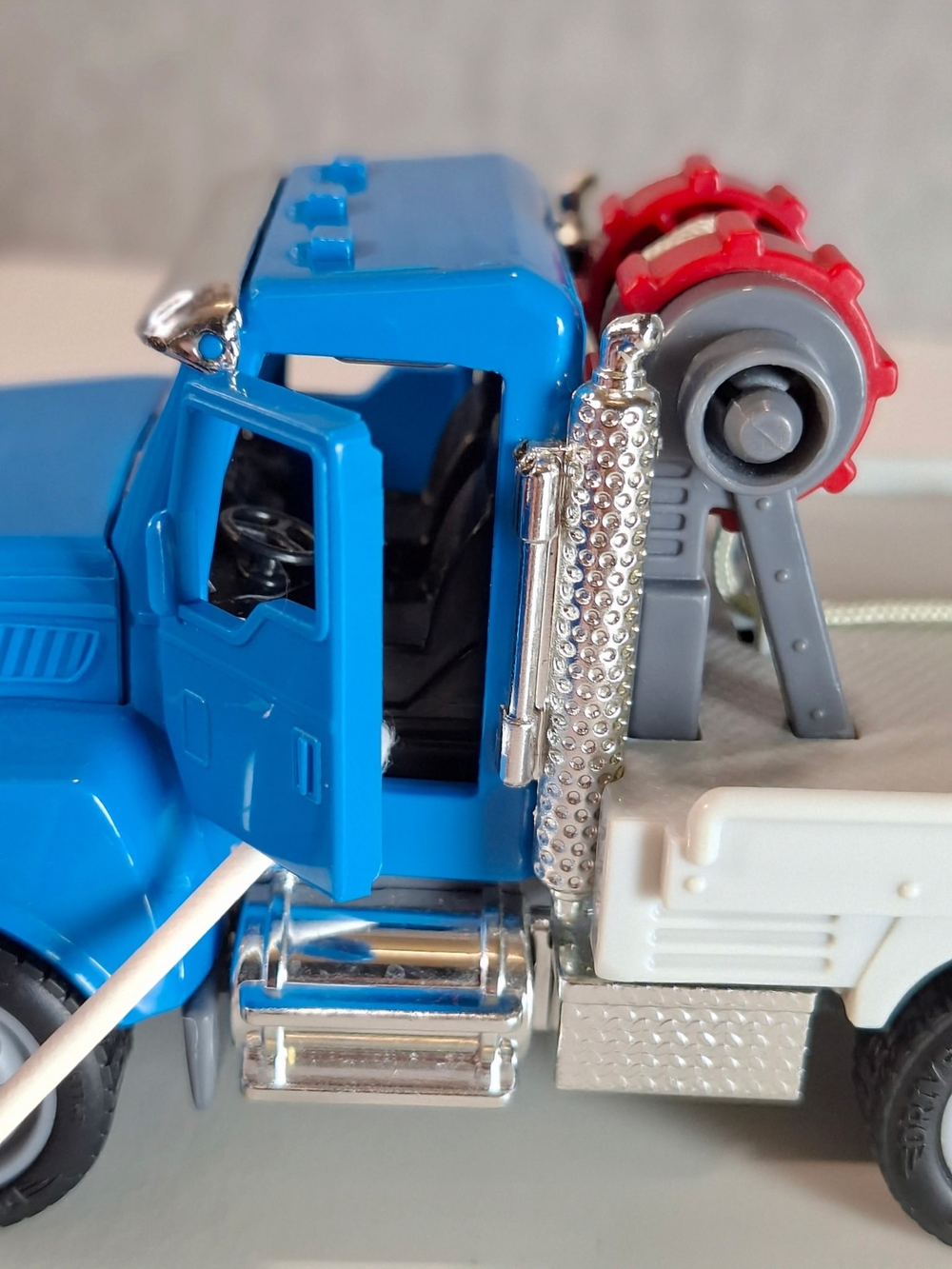 Blue Die-Cast Toy Truck with Chrome Accents for Kids - Picture 10 of 10